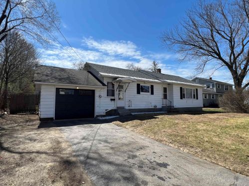 15 Osgood Ave, Unity NH  03743-3221 exterior