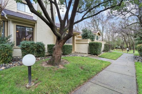 7646 Creekridge Ln, Citrus Heights, CA 95610-3260