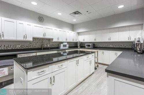 9796 Lemonwood Dr, Boynton Beach FL  33437-5452 exterior