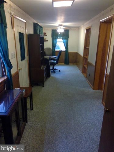 623 Eastpoint Rd, Tolna, PA 17349-9095