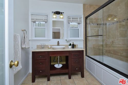 4934 Cartwright Ave, North Hollywood CA  91601-4023 exterior