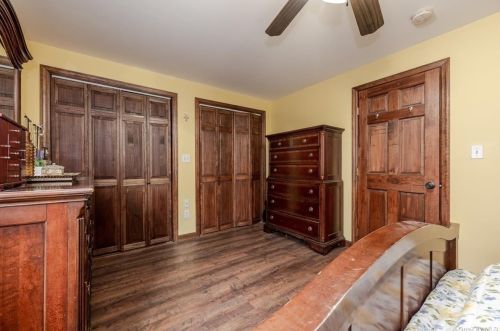 50 Totten Pl, Babylon NY  11702-2810 exterior