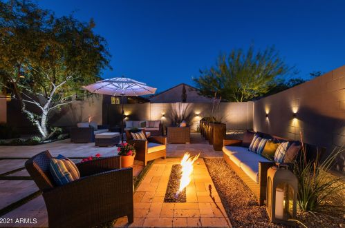 9815 Piedra Dr, Scottsdale AZ 85255-2647 exterior