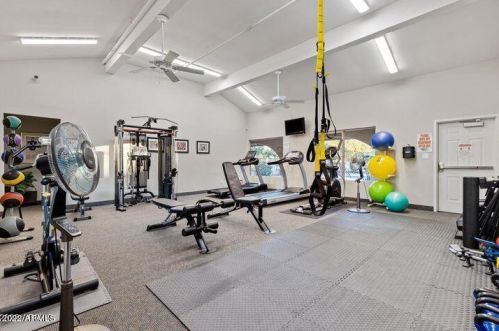 7916 Plz Ave, Scottsdale AZ 85250-6709 exterior