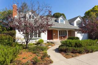 5081 Parkridge Dr, Oakland, CA 94619-3529