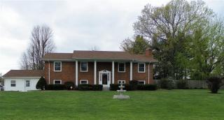 584 Charlemagne Blvd, Glendale, KY 42701-3158