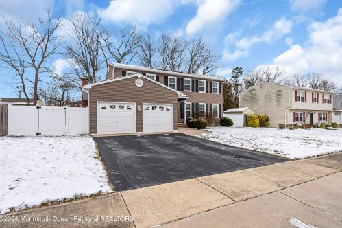 19 Conifer St, Wall Township NJ  07731-2620 exterior