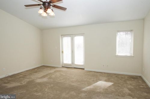8006 Westview Rd, Wilmington, DE 19802-1703