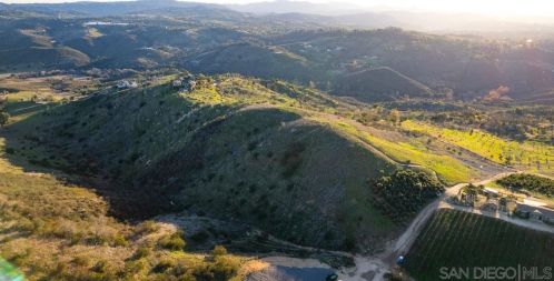 10956 Calle Oro Verde, Valley Center CA  92082-4201 exterior