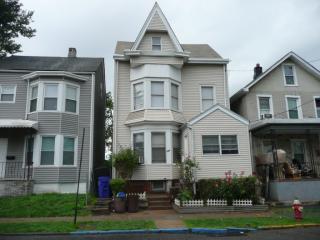 564 23rd St, Paterson, NJ 07514-2513