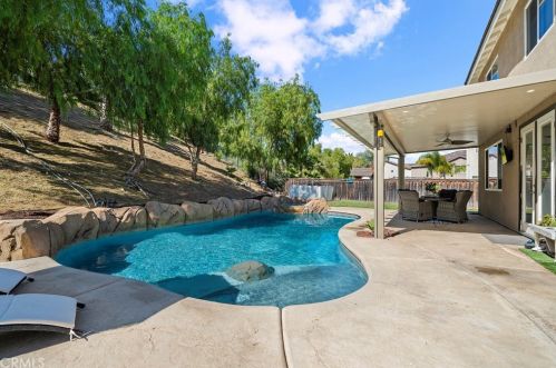 30770 Grand View Cir, Temecula CA  92591-7293 exterior