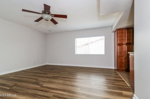 6013 Zoe Ella Way, Glendale AZ  85306-2928 exterior