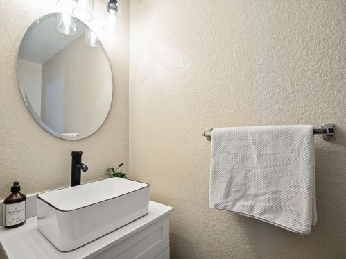 1253 Harefield Dr, San Jose CA  95131-3606 exterior