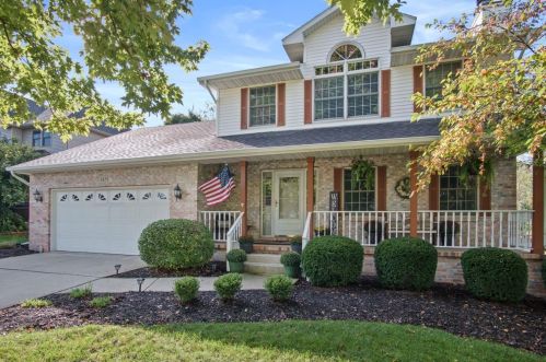 1453 Cobblestone Dr, Valpo, IN 46385-6335