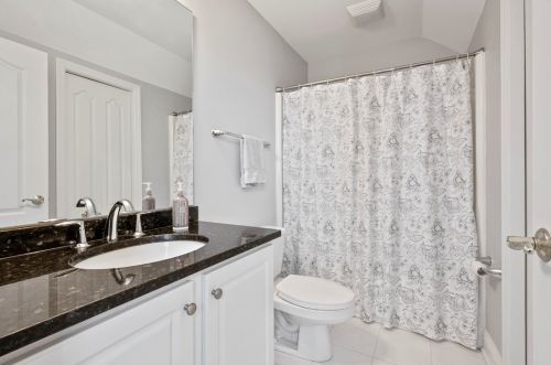 1555 Alaqua Dr, Sewickley PA  15143-9567 exterior