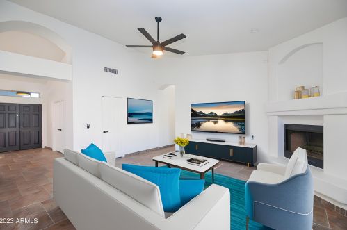11532 Clover Way, Avondale AZ  85392-3804 exterior