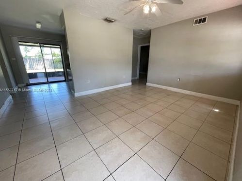 7021 26 St, Hollywood FL  33025-2979 exterior