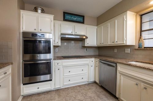 100 Bent Tree Ct, Irving TX 75061-4470 exterior