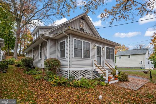 220 Summit Ave, Willow Grove, PA 19090-2510