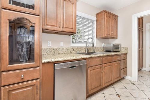 6003 Eckleson St, Lakewood CA  90713-1910 exterior