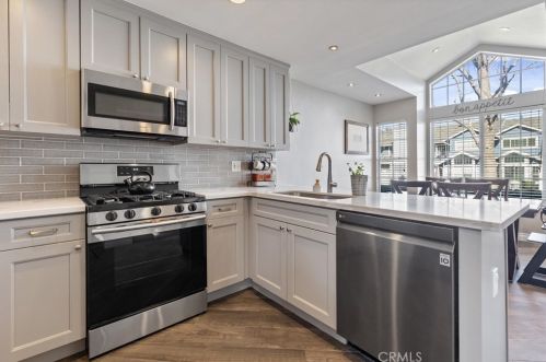 144 Glendora Ave, Covina CA 91724-2526 exterior