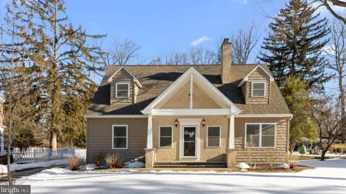 12 Glenolden Rd, Yardley, PA 19067-1992