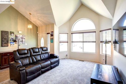 2309 Windsor Ln, Oakley CA  94561-3317 exterior