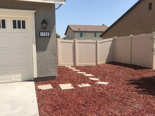 1759 Country Fair Ct, San Jacinto CA  92582-2212 exterior