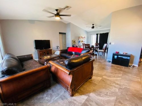 1438 14th St, Cape Coral, FL 33909-1559
