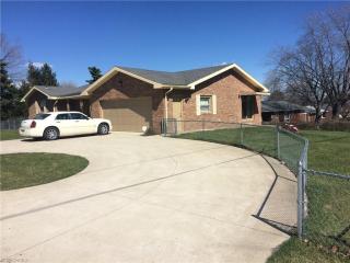3120 Rowland Ave, Canton, OH 44714-1569
