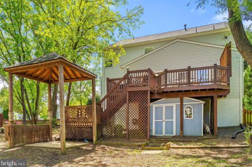 9101 Sainsbury Ct, Bristow VA  20136-1770 exterior