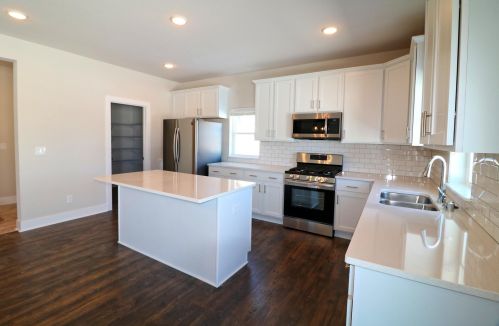 3161 Karnopp Ct, Sturtevant, WI 53177