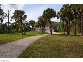 123 13 St, Naples FL  34120-2070 exterior