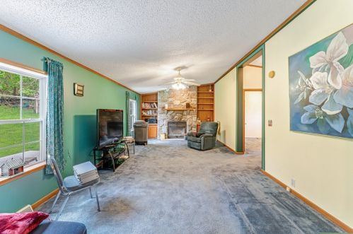 172 Sherwood Dr, Verona PA  15147-3318 exterior