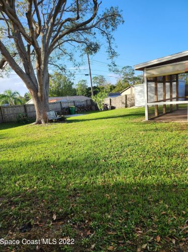 1860 Cowan Dr, Titusville FL  32796-1210 exterior