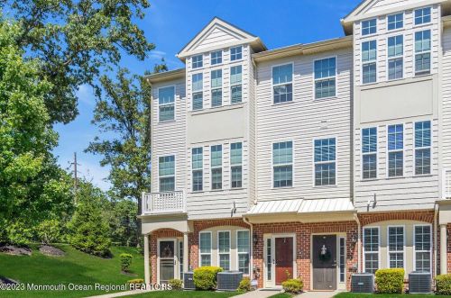 58 Michael Dr, Tinton Falls, NJ 07724-5341
