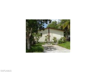 95 Isle Of Saint Thomas, Naples, FL 34114-9401
