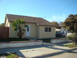 109 10th St, Greenfield, CA 93927-5506