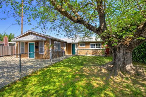 6406 Camelot St, Rio Linda, CA 95673-3305