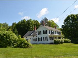 447 Center Rd, Hillsboro, NH 03244-4825