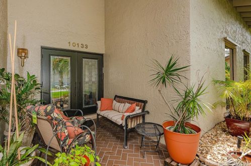 10133 21st St, Hollywood, FL 33025-6529