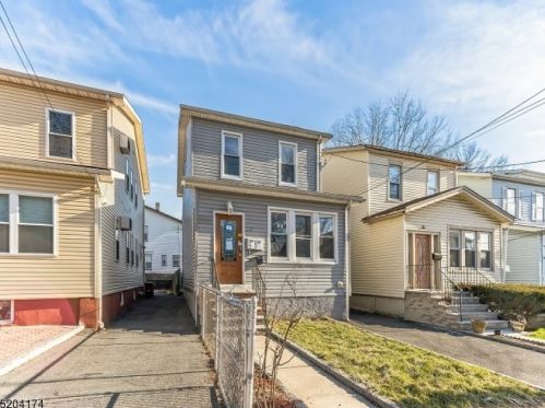 234 40th St, Irvington, NJ 07111-1149
