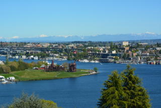 2460 Birch Ave, Seattle WA  98109-2207 exterior