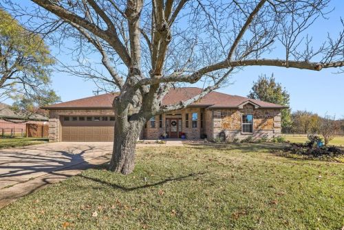 2601 Renfro St, Burleson, TX 76028-1023