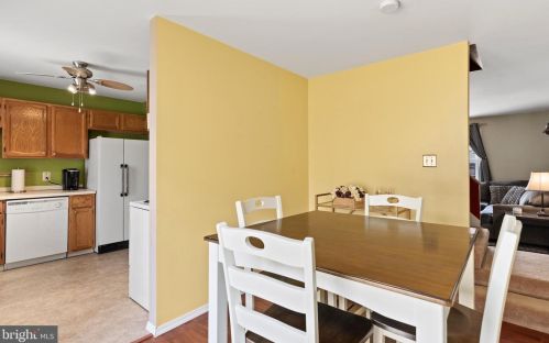 9 Conley Ln, Etters PA  17319-9015 exterior