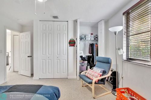 5098 168 Ave, Hollywood FL  33027-4913 exterior