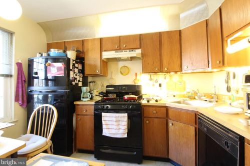 23 Abelia Ct, Trenton, NJ 08648-4825
