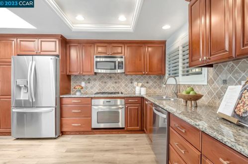2145 Myrtle Beach Ln, Danville CA  94526-6213 exterior