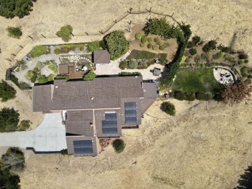 799 Glencrag Way, Redwood City, CA 94062-4159