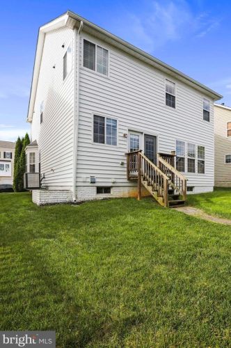 214 Union Ridge Dr, Charles Town WV  25414-4950 exterior